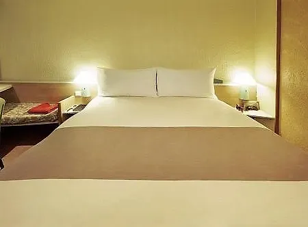 Ibis Dunkerque 3*