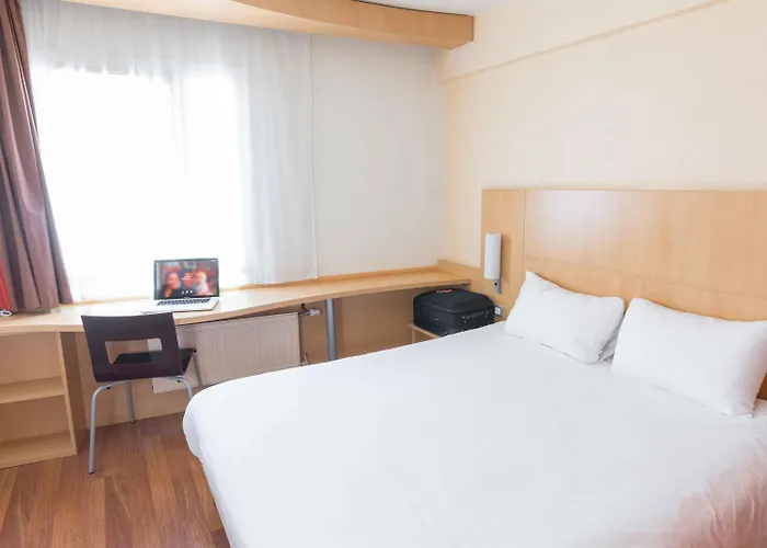 Ibis Dunkerque 호텔 3*