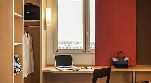 Ibis Dunkerque 호텔